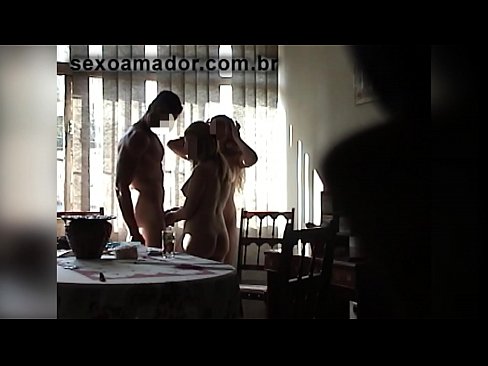 ❤️ Amigos sexuais convidam um homem gigante e uma ménage à trois com ele ️❌ Porno real em porno pt-br.sex-porntube.ru ️❤